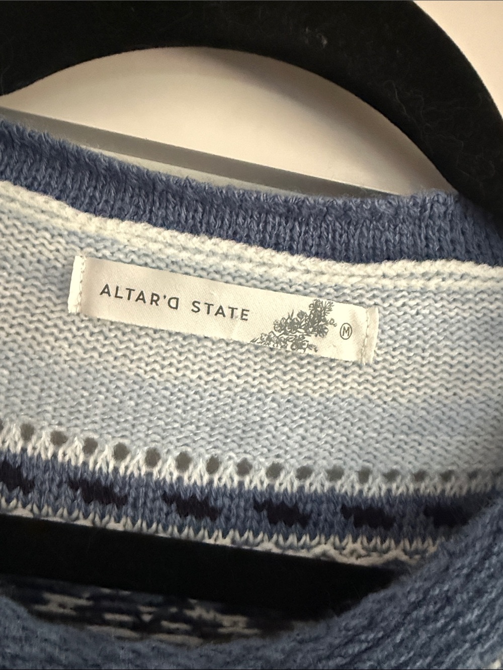 Altar’d State NWOT Fair Isle Pointelle Blue & Ivory Cropped Sweater - Picture 3 of 6
